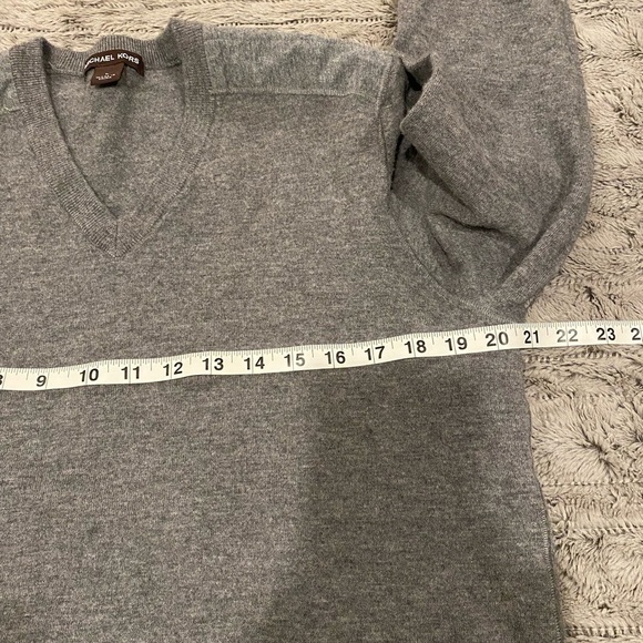 Michael Kors Merino Wool Gray Sweater Large - Picture 8 of 8